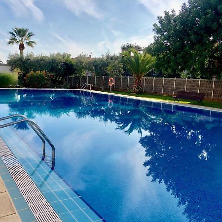 Apartamento Bonito Cerca De La Playa Cambrils Bagian luar foto
