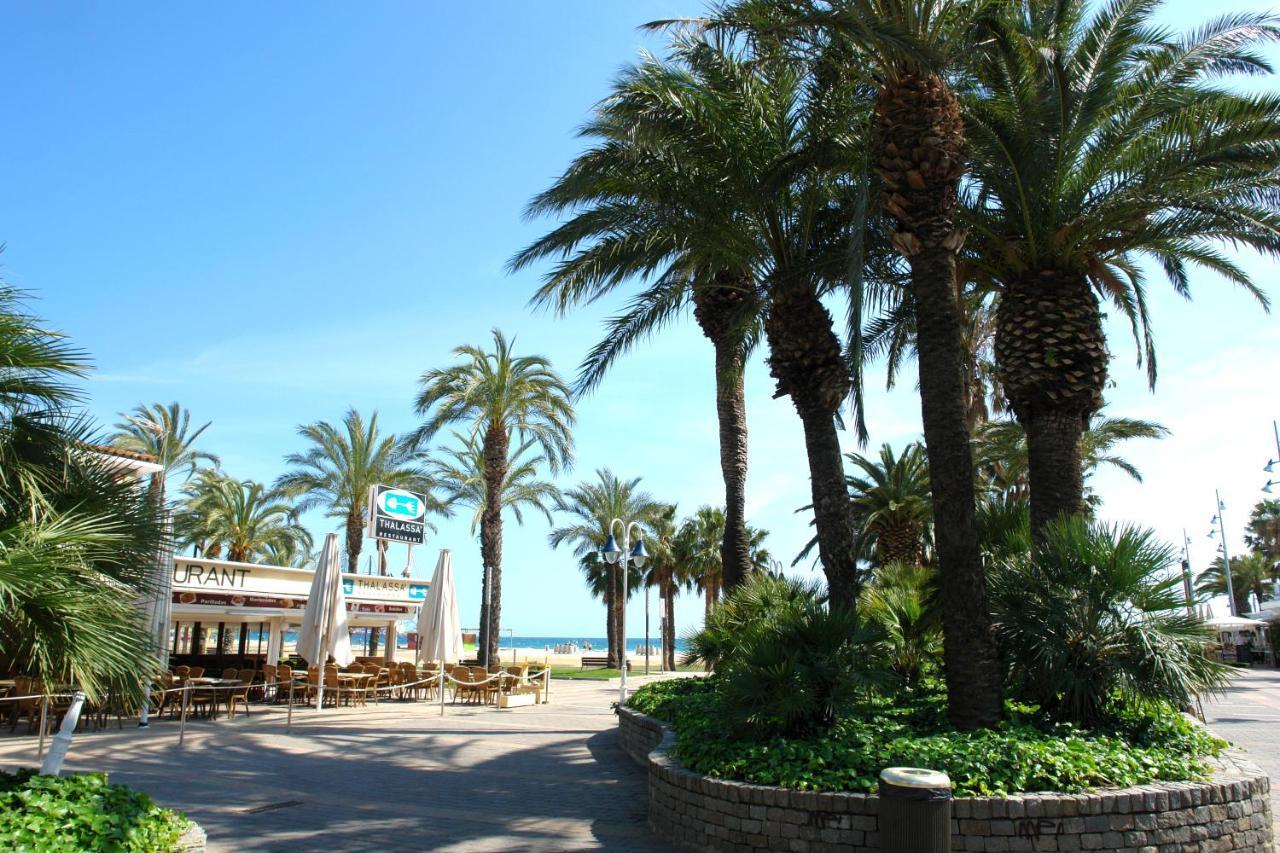 Apartamento Bonito Cerca De La Playa Cambrils Bagian luar foto