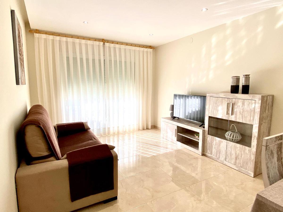 Apartamento Bonito Cerca De La Playa Cambrils Bagian luar foto