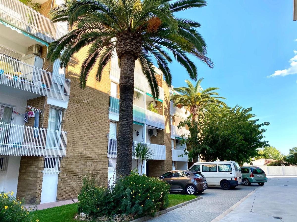 Apartamento Bonito Cerca De La Playa Cambrils Bagian luar foto