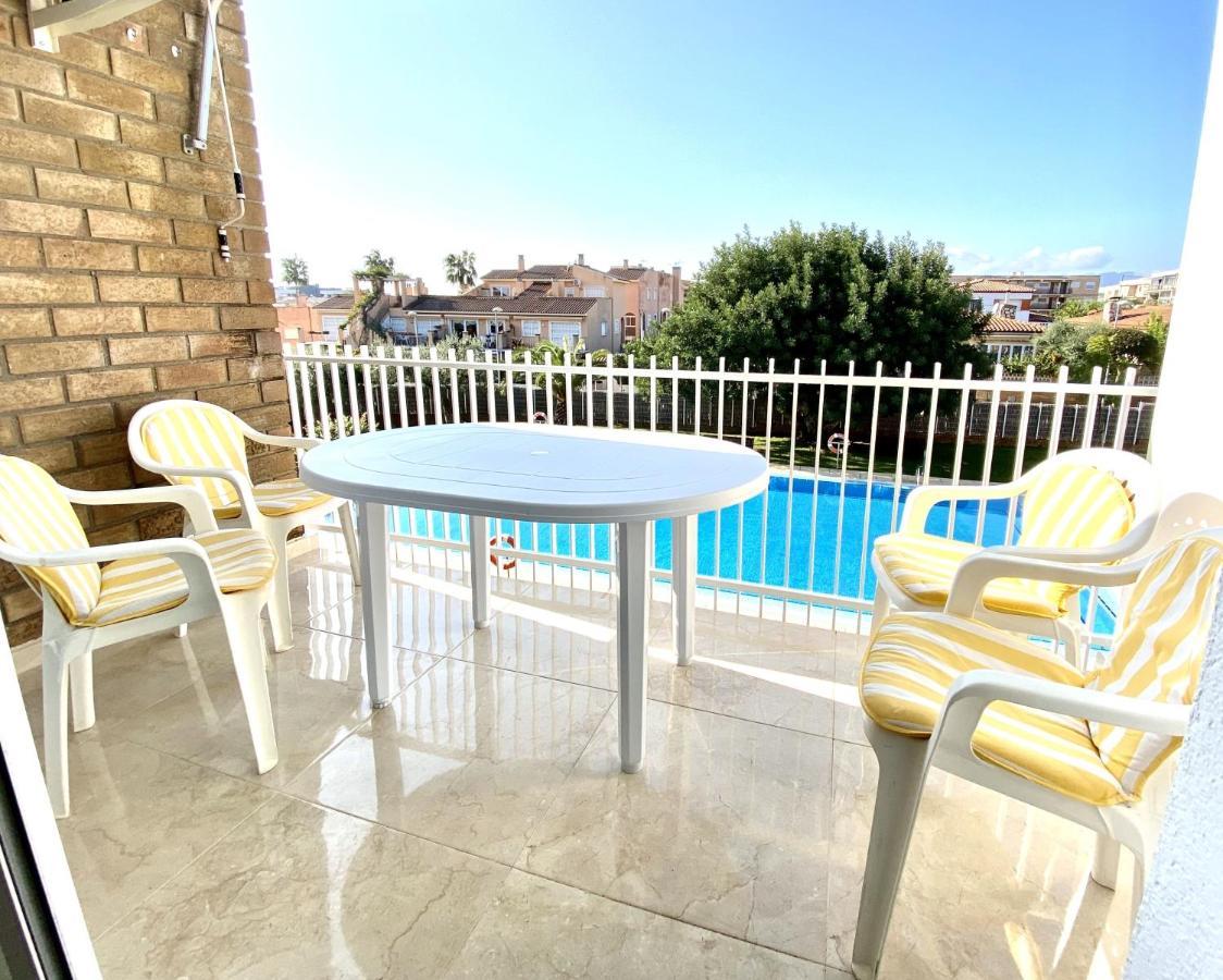 Apartamento Bonito Cerca De La Playa Cambrils Bagian luar foto